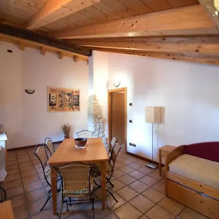Nicole Apartament *